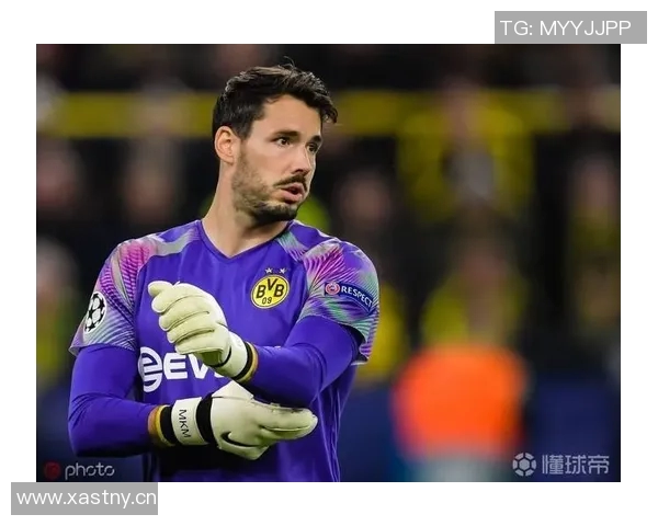 亨特膝盖受伤缺席下半场阿特金森称不必冒险继续比赛